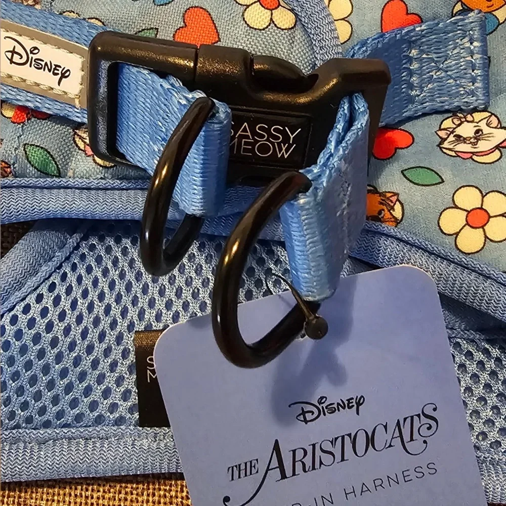 Disney Sassy Meow Blue Aristocats Harness, Collar and Leash Set (M)